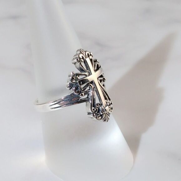 Cross Ring in Sterling Silver Size 5.75 - Picture 4 of 5